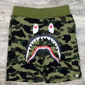 BAPE shorts green camo Medium